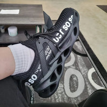 Load image into Gallery viewer, Fashion Light Safety Shoes Comfortable Puncture-Proof Non-Slip Work Shoes